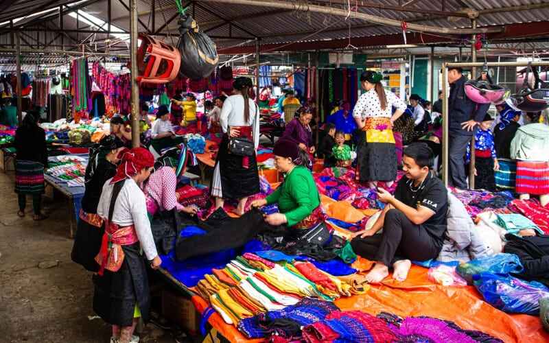 Tham gia nhiều hoạt động trải nghiệm tại phiên chợ