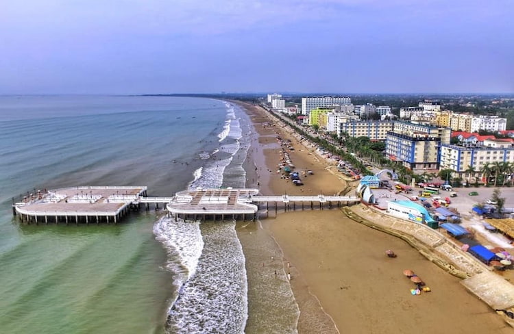 Bãi biển Hải Tiến thuộc vào địa phận 4 xã của Hoằng Hoá