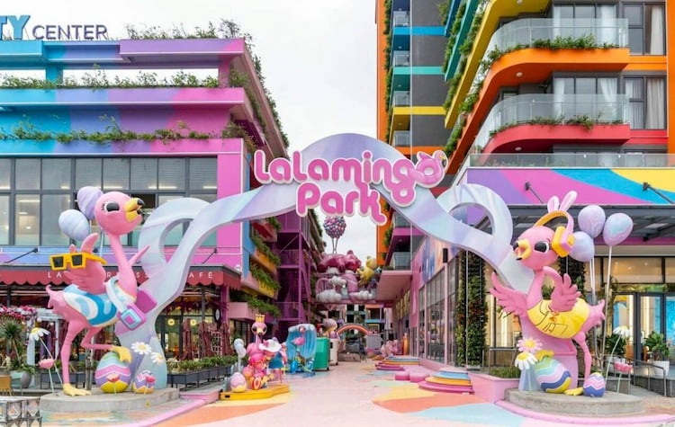 Phố đi bộ Flamingo Ibiza thiết kế đẹp mắt và lung linh