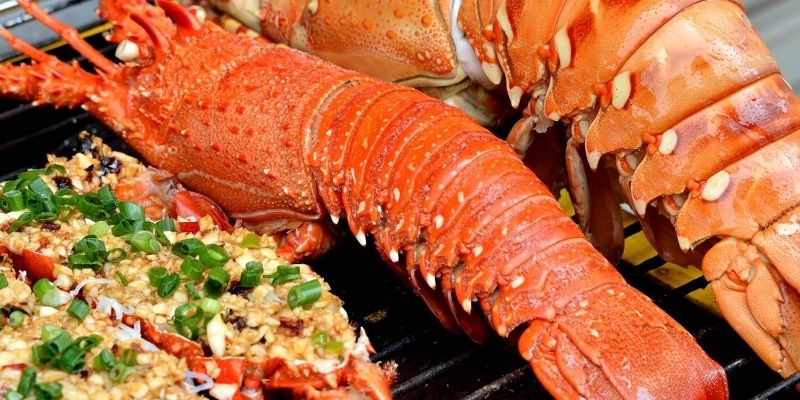 Thưởng thức hải sản tươi rói Ninh Chữ