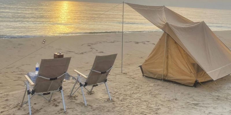 Mọi người có thể thuê lều trại camping qua đêm