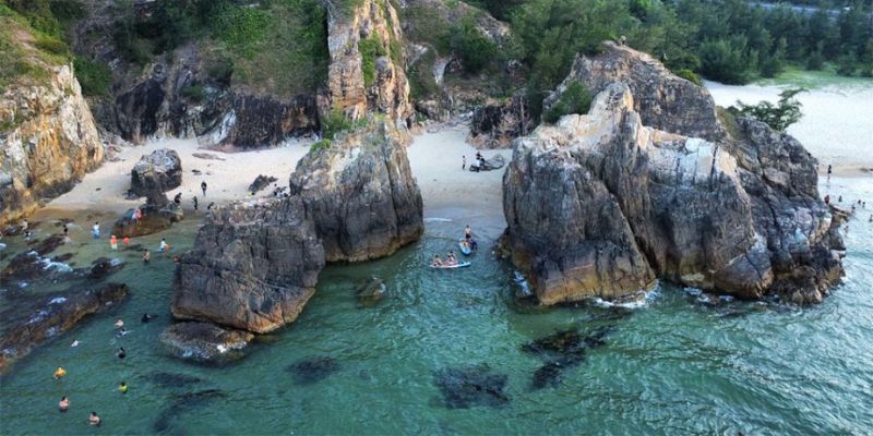 Bãi Đá Nhảy nổi tiếng là kiệt tác mà thiên nhiên ban tặng