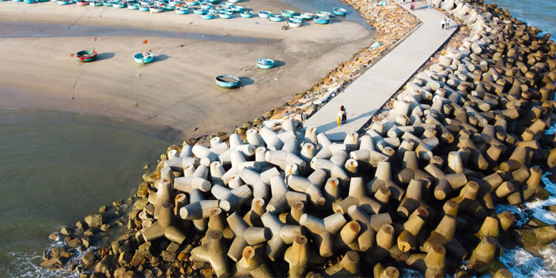 Bãi đá Ông Địa có từ rất lâu đời và vẫn giữ nguyên vẻ đẹp hoang sơ