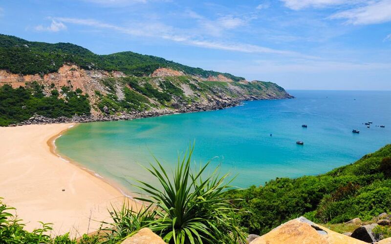 Bãi biển Bãi Môn tại Phú Yên