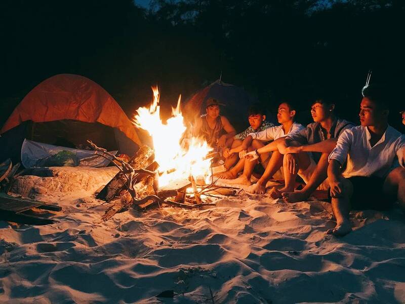 Bãi Môn là địa điểm thích hợp cắm trại qua đêm