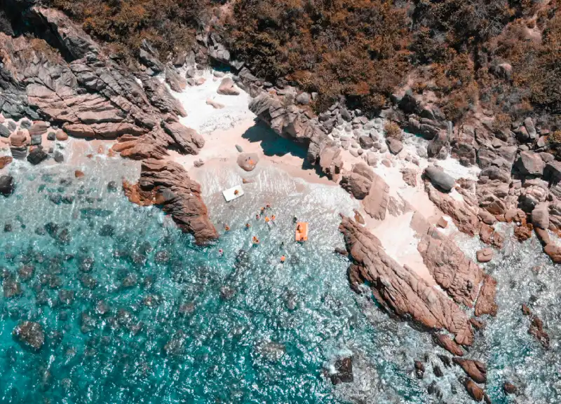 Bãi Nhỏ xinh đẹp trên đảo