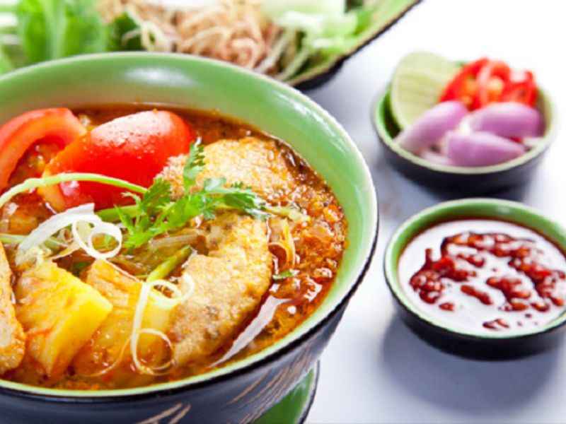 Nếm thử hương vị của bún chả cá tươi ngon