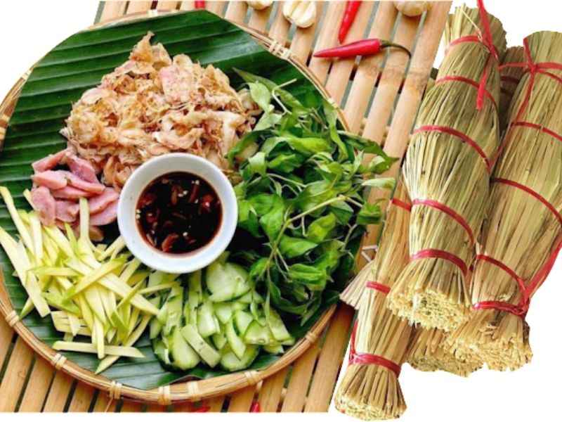 Cảm nhận hương vị độc lạ của chả tré rơm