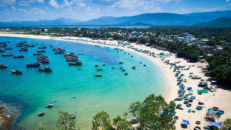 Bạn đặt tour vui chơi ở Hội An liên hệ NVK Travel