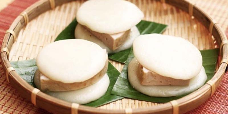 Bánh dày tượng trưng cho trời đất và sự bội thu