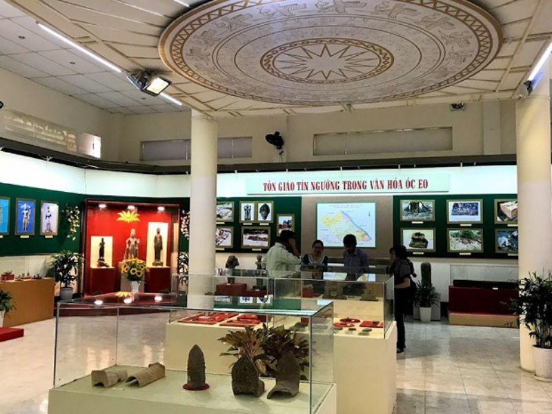 Du khách cần nắm thời gian tham quan và giá vé khu bảo tàng