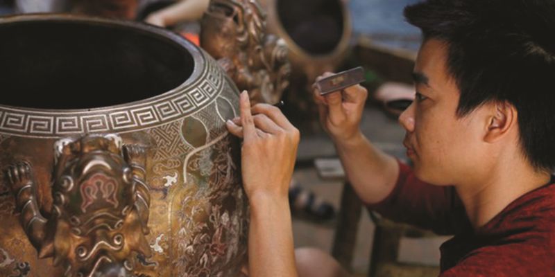 Bảo tồn sản phẩm truyền thống và nét đẹp đúc đồng của làng