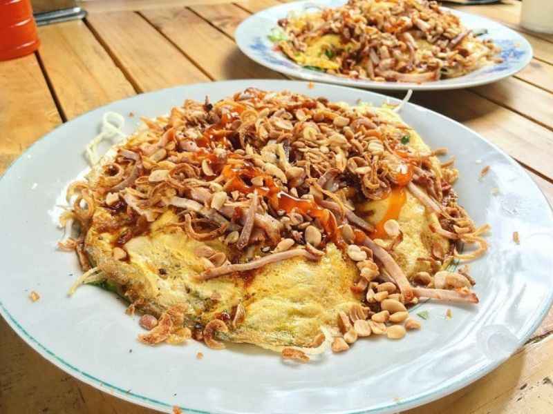 Ăn pizza hủ tiếu độc lạ Cần Thơ