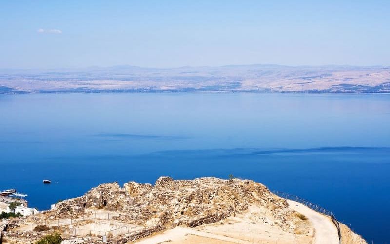 Biển hồ Galilee với quang cảnh thiên nhiên đẹp như tranh vẽ