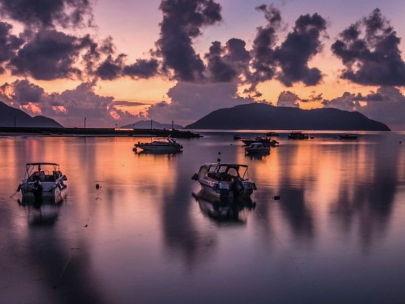 Bình minh lãng mạn tại điểm du lịch