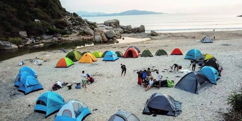 Tận hưởng không khí trong lành trên bãi biển 