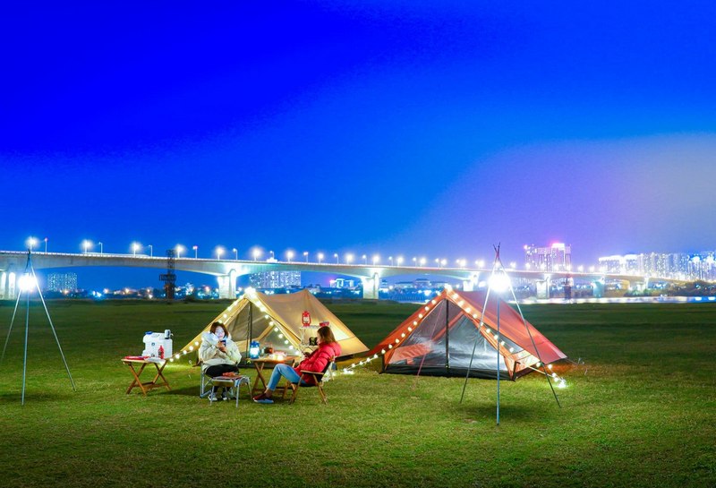 Chân cầu Vĩnh Tuy