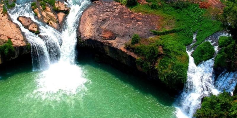 Cảnh đẹp thác Dray Nur với khung cảnh thơ mộng