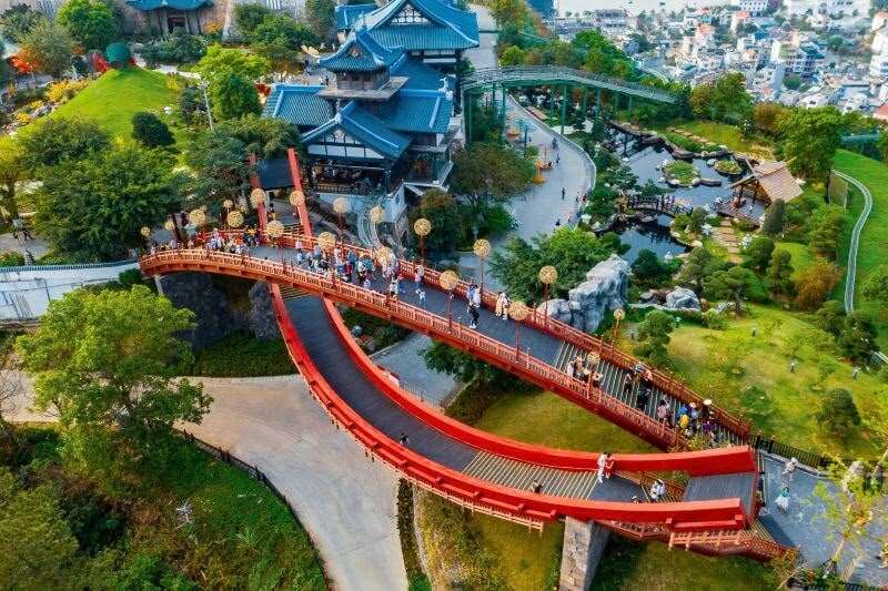 Vườn Nhật là điểm đến không thể bỏ qua khi trải nghiệm cáp treo Nữ Hoàng