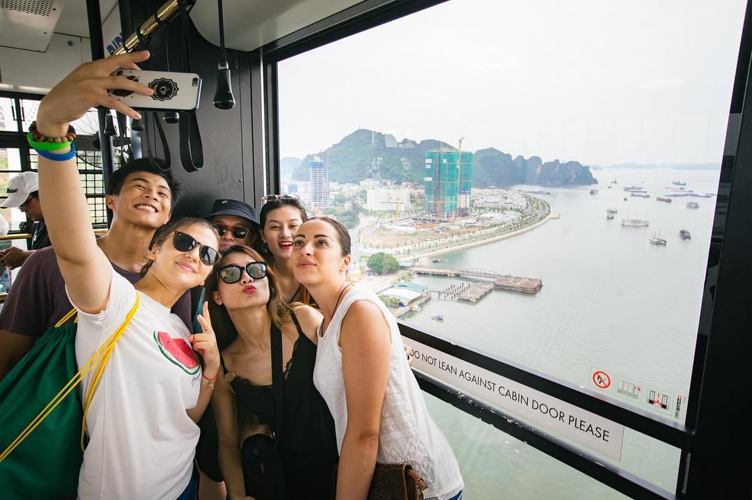 Trải nghiệm du lịch Hạ Long đáng nhớ với cáp treo Nữ Hoàng