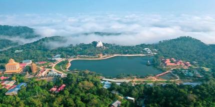 Cáp Treo Núi Cấm - Hành Trình Khám Phá Đỉnh Thiêng Tuyệt Mỹ