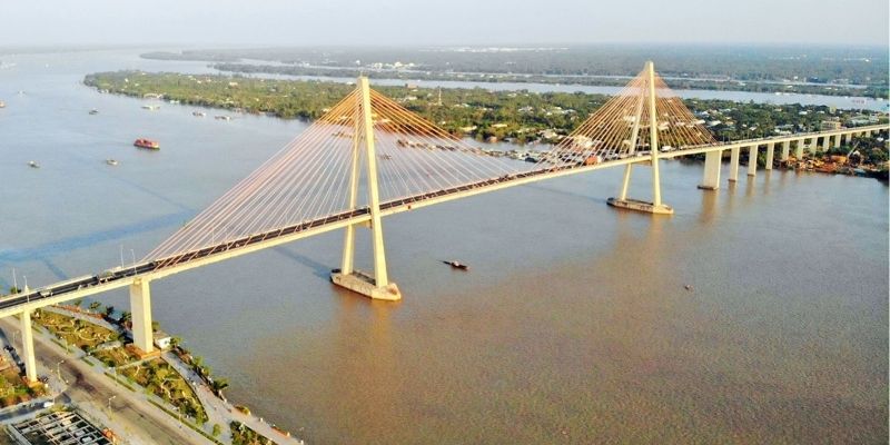 Cầu Rạch Miễu được xem như là cây cầu dây văng nổi bật nối Tiền Giang và Bến Tre
