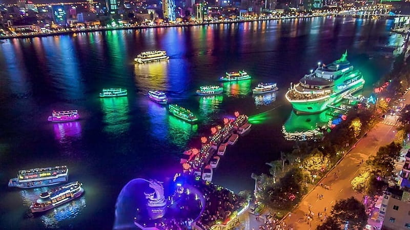 Trải nghiệm du thuyền Poseidon tại dòng sông Hàn đầy thú vị