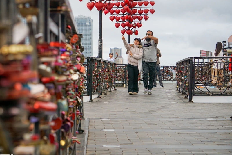 Địa điểm du lịch lấy cảm hứng từ các cây cầu tình yêu nổi tiếng trên thế giới