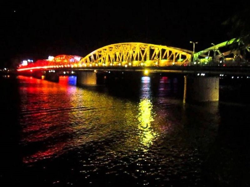 Thời điểm đẹp nhất để tham quan cây cầu