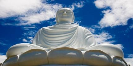 Chùa Long Sơn - Khám Phá Ngôi Chùa Hơn 100 Tuổi Ở Nha Trang