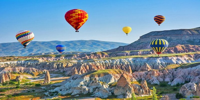 Vẻ đẹp lạ lùng của thành phố đá Cappadocia khiến du khách không khỏi trầm trồ