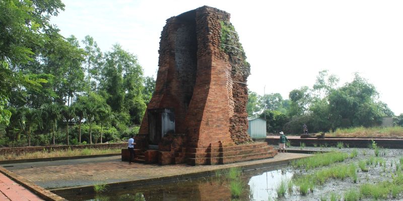 Chiêm ngưỡng kiến trúc mới lạ tại tháp Vĩnh Hưng