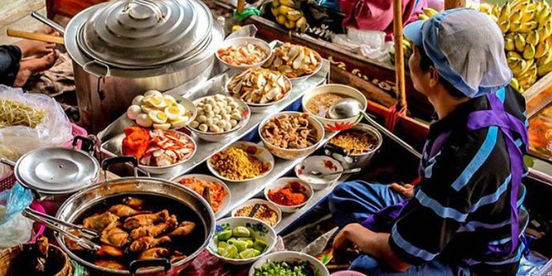 Khu ẩm thực của chợ được rất nhiều người yêu thích