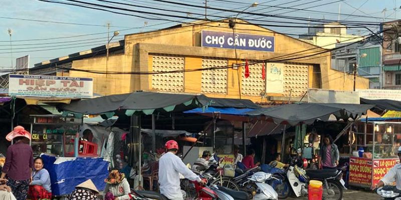 Giai đoạn đầu chợ chỉ là một khu vực nhỏ người dân tụ hợp