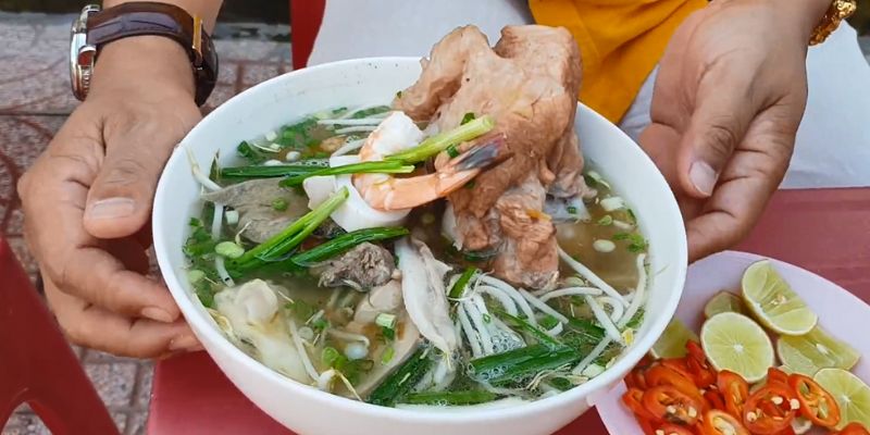 Trải nghiệm một vài món ngon không thể bỏ lỡ khi đến chợ