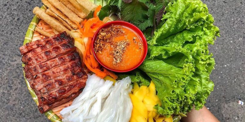 Nem nướng Nha Trang cũng là đặc sản nổi tiếng
