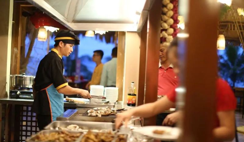 Chợ đêm hải sản Thiên Kim Long nổi tiếng tại Hạ Long