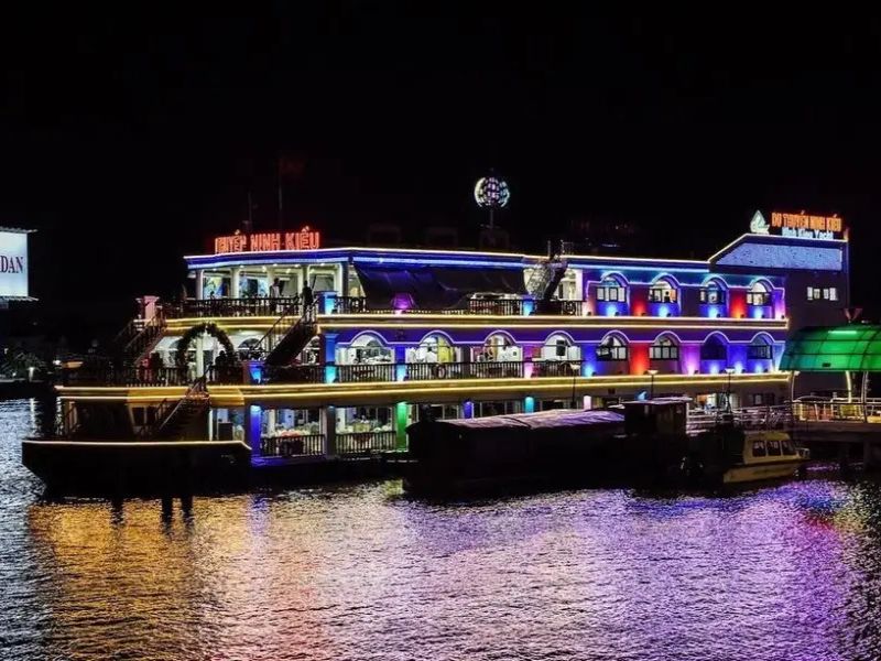 Cẩn thận trong quá trình đi du lịch bằng thuyền