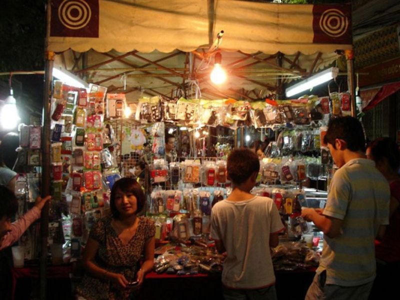 Hỏi kỹ giá trước khi mua đồ 