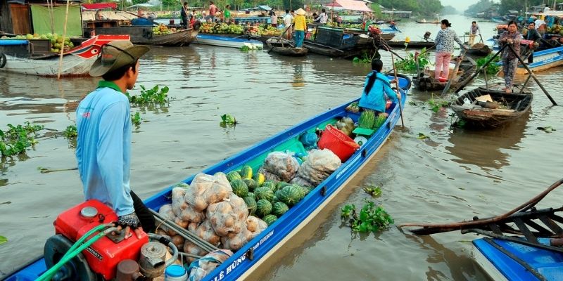 Mùa đặc sản tại chợ mang đến cơ hội thưởng thức ẩm thực