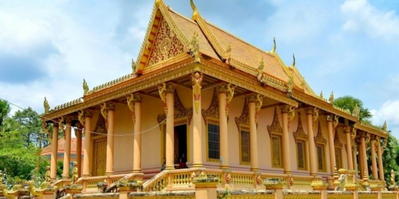 Chùa Bốn Mặt Sóc Trăng sở hữu không gian thanh tịnh giữa kiến trúc cổ