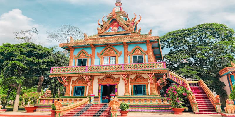 Chùa chén có lịch sử hình thành dài đằng đẵng