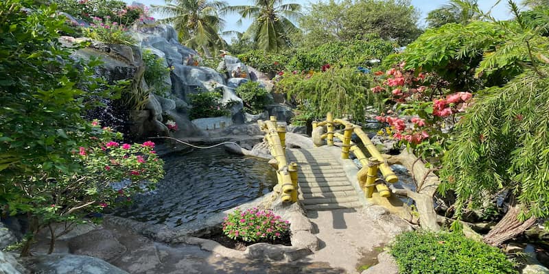 Ngôi chùa hiện đang lưu giữ nhiều vật cổ quý giá