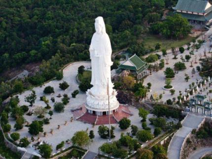 Chùa Linh Ứng - Điểm Đến Linh Thiêng Nổi Tiếng Nhất Đà Nẵng