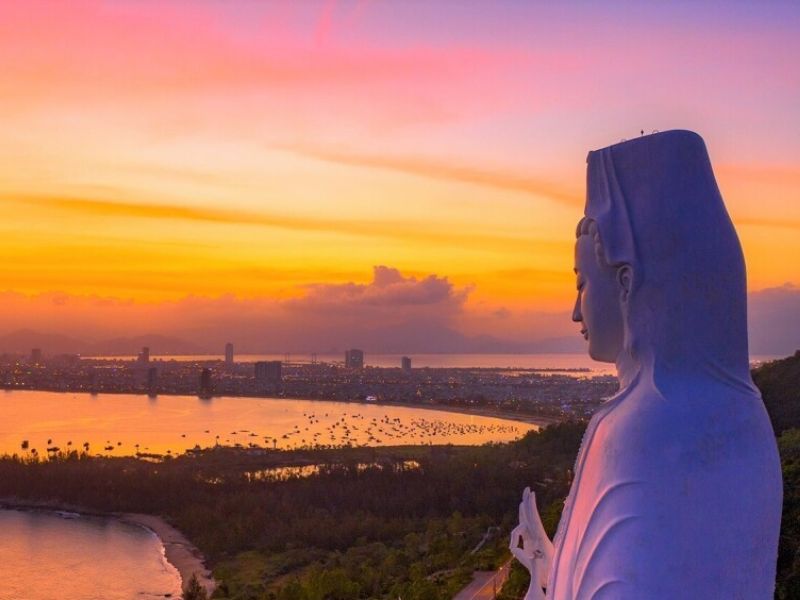 Khi ghé Linh Ứng Tự cần giữ sự yên tĩnh