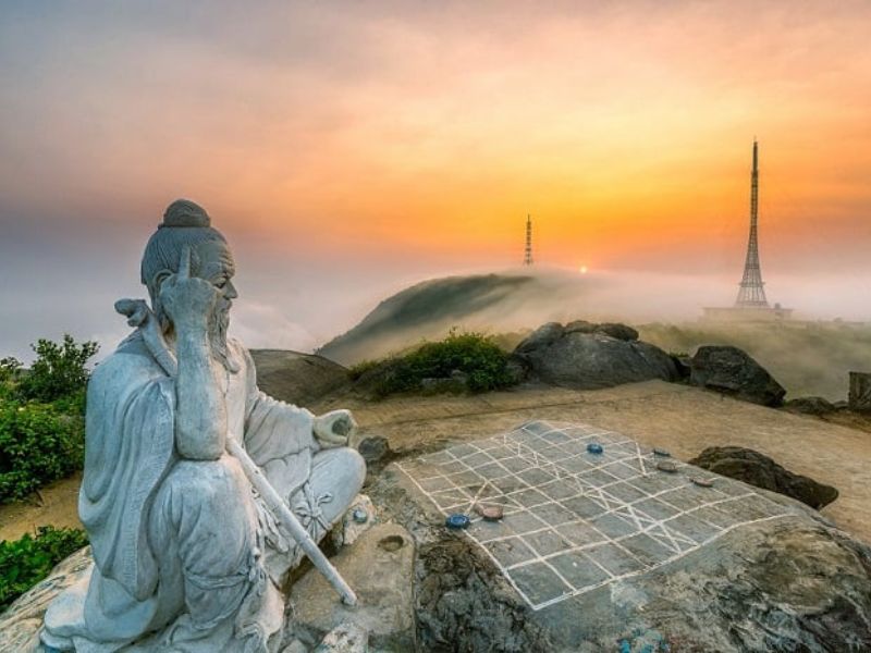 Đỉnh Bàn Cờ là điểm đến thú vị tại Đà Nẵng