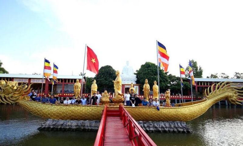 Chùa mở cửa tất cả các ngày ở trong tuần