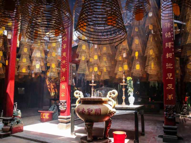 Chùa Ông toát lên vẻ đẹp cổ kính, nghiêm trang của người Trung