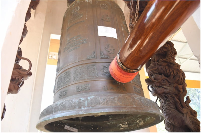 Chiếc chuông thần đánh lên vang vọng cả đỉnh núi