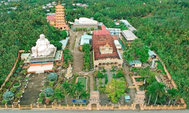 Chùa Vĩnh Tràng có diện tích lớn nhất miền Tây